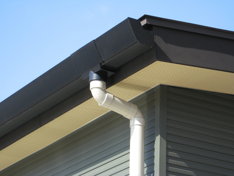 屋根・外壁・雨どい工事一式